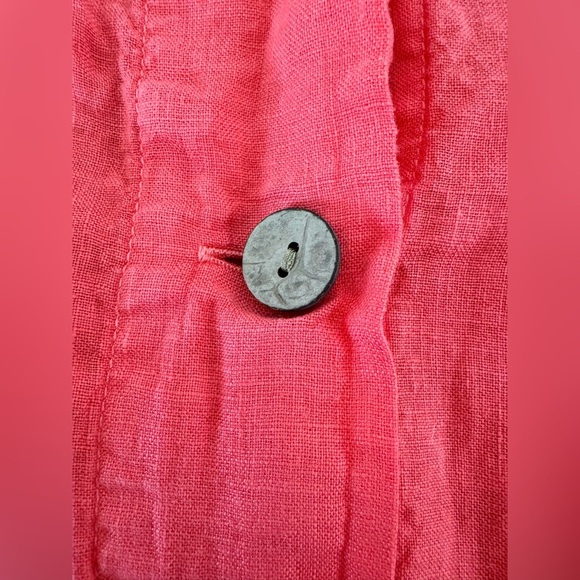 NWOT Women’s C&C California 100% Linen Coral Button Rear Fastening Boat Neck Top - Picture 3 of 5
